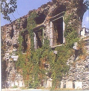 036-Стена дворца Буколеон